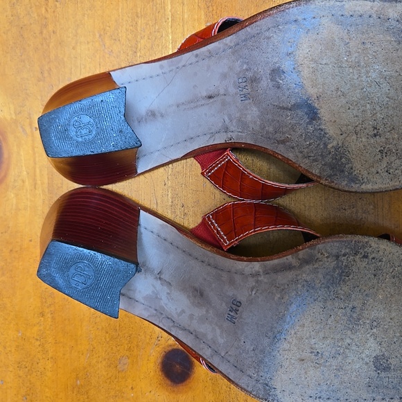 Donald J Pliner Sandals - Picture 9 of 16